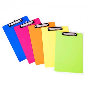 FQ8038D A4 CLIP BOARD (SOLID COL)    